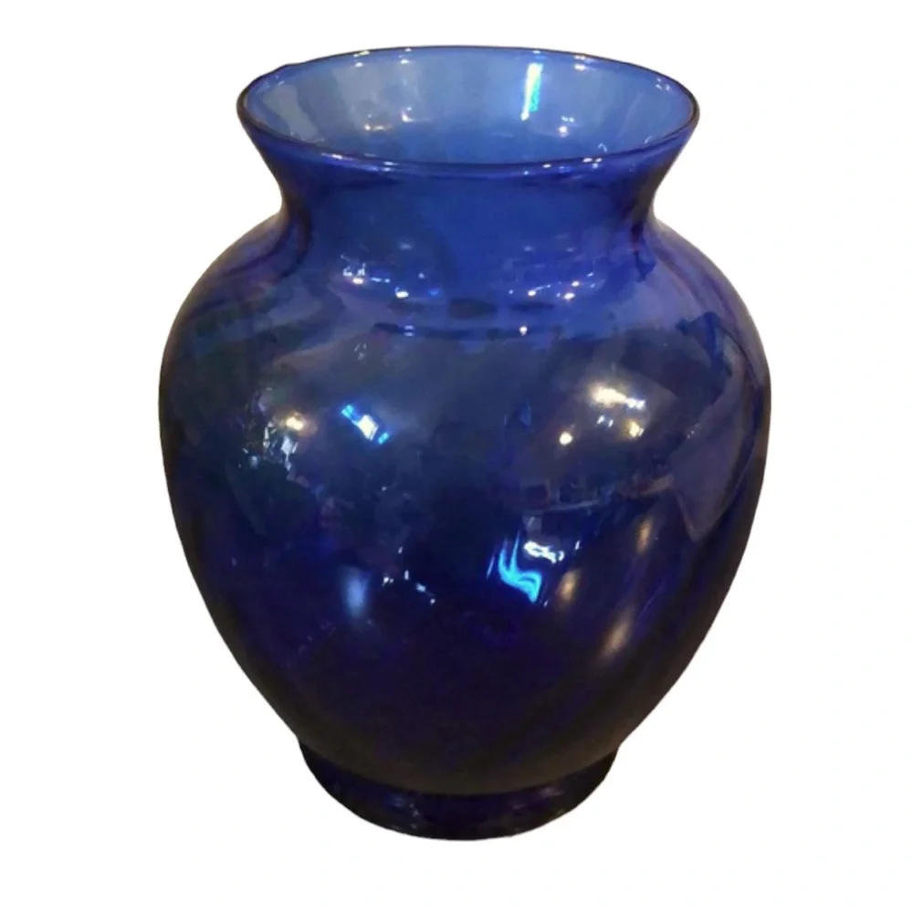 COBALT BLUE COLLECTIBLE SWIRL GLASS VASE
